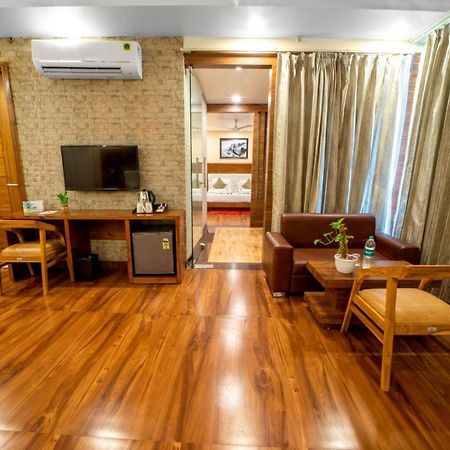 Hotel Divine Lakshmi Ganga Risikés Kültér fotó