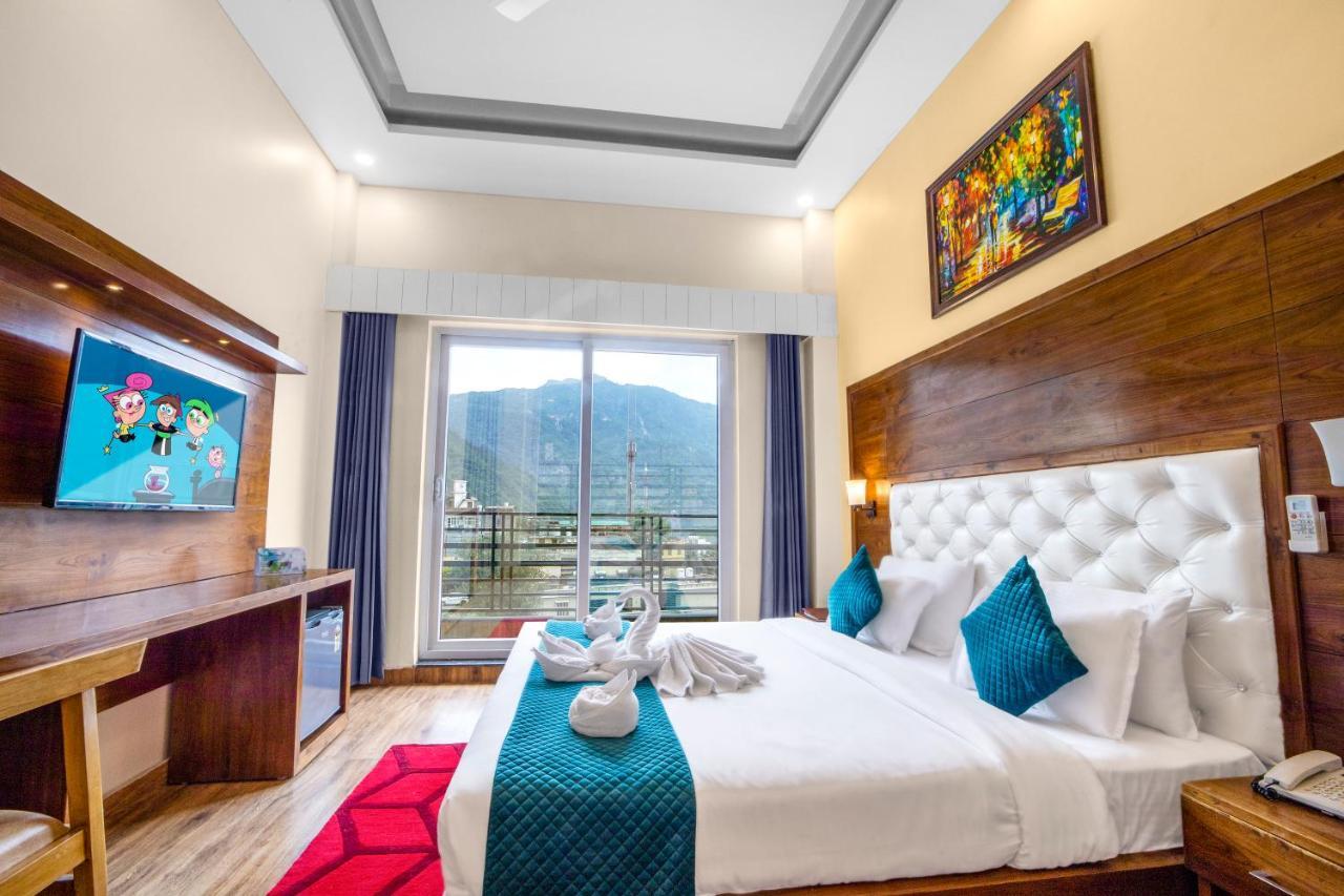 Hotel Divine Lakshmi Ganga Risikés Kültér fotó