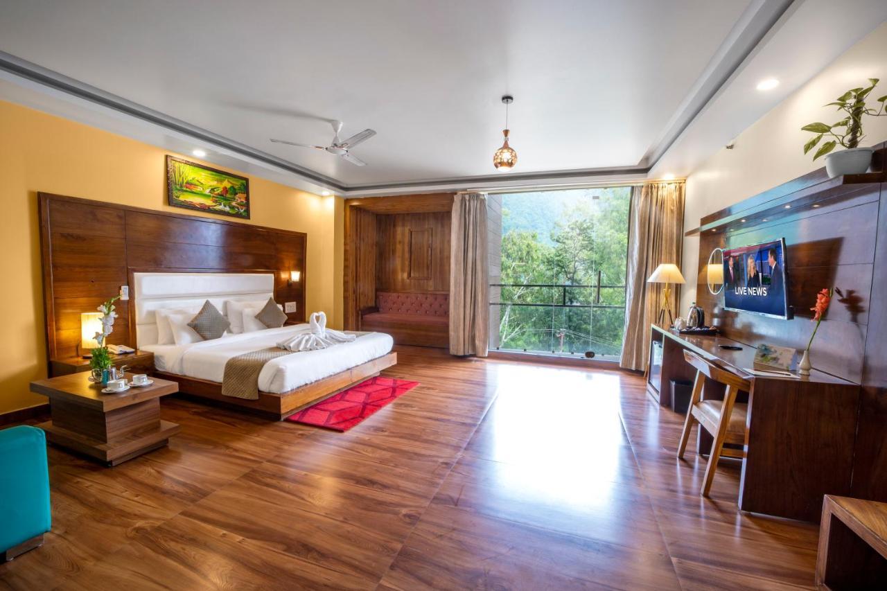 Hotel Divine Lakshmi Ganga Risikés Kültér fotó