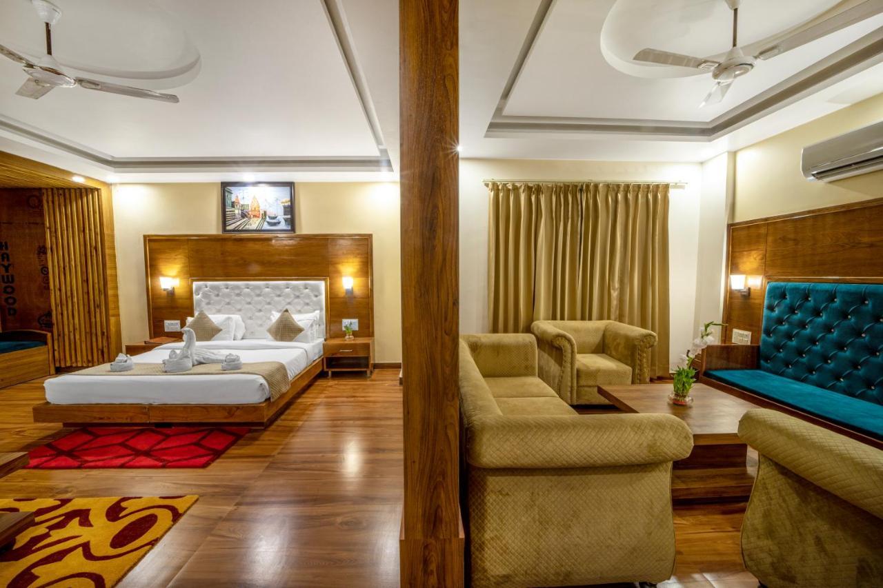 Hotel Divine Lakshmi Ganga Risikés Kültér fotó
